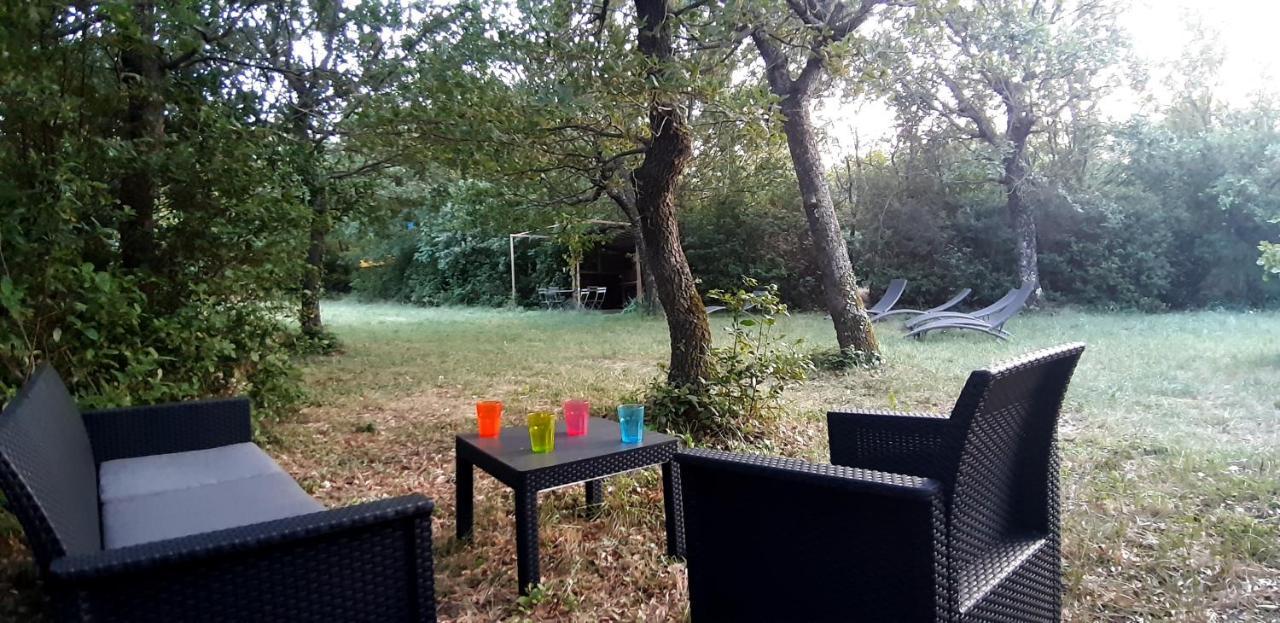 Les Lilas Des Chenes Piolenc Eksteriør billede